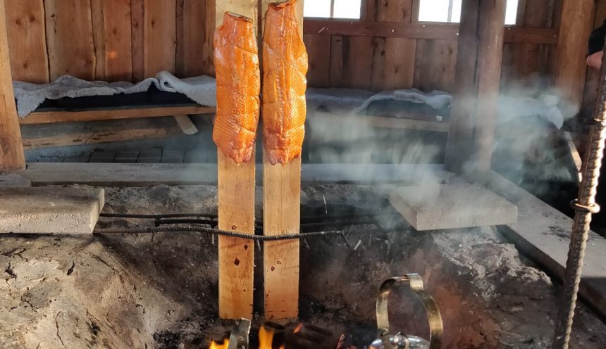 Katajistonranta Aulanko Outdoors nokipannukahvit kodassa