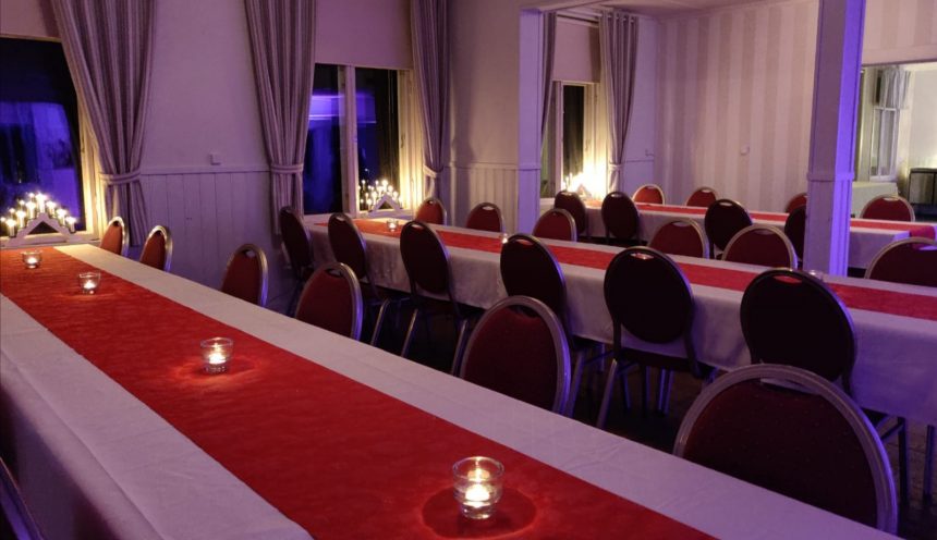 Katajistonranta kartano juhlatila pikkujoulut Aulangolla Hämeenlinnassa